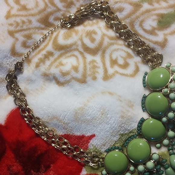 Green Necklace - Picture 8 of 8